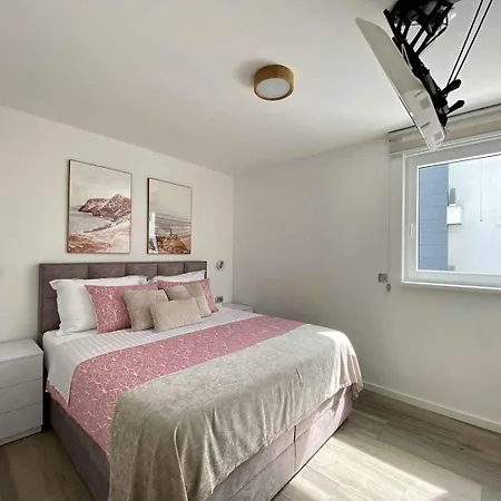Appartement With A - C In Krk-insel Krk 55029 Krk Town